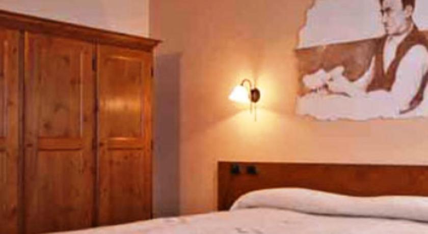 Meuble Lo Miete Viei Hotel Champoluc Phòng bức ảnh