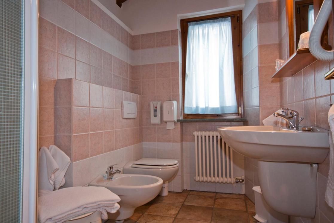 Meuble Lo Miete Viei Hotel Champoluc Ngoại thất bức ảnh